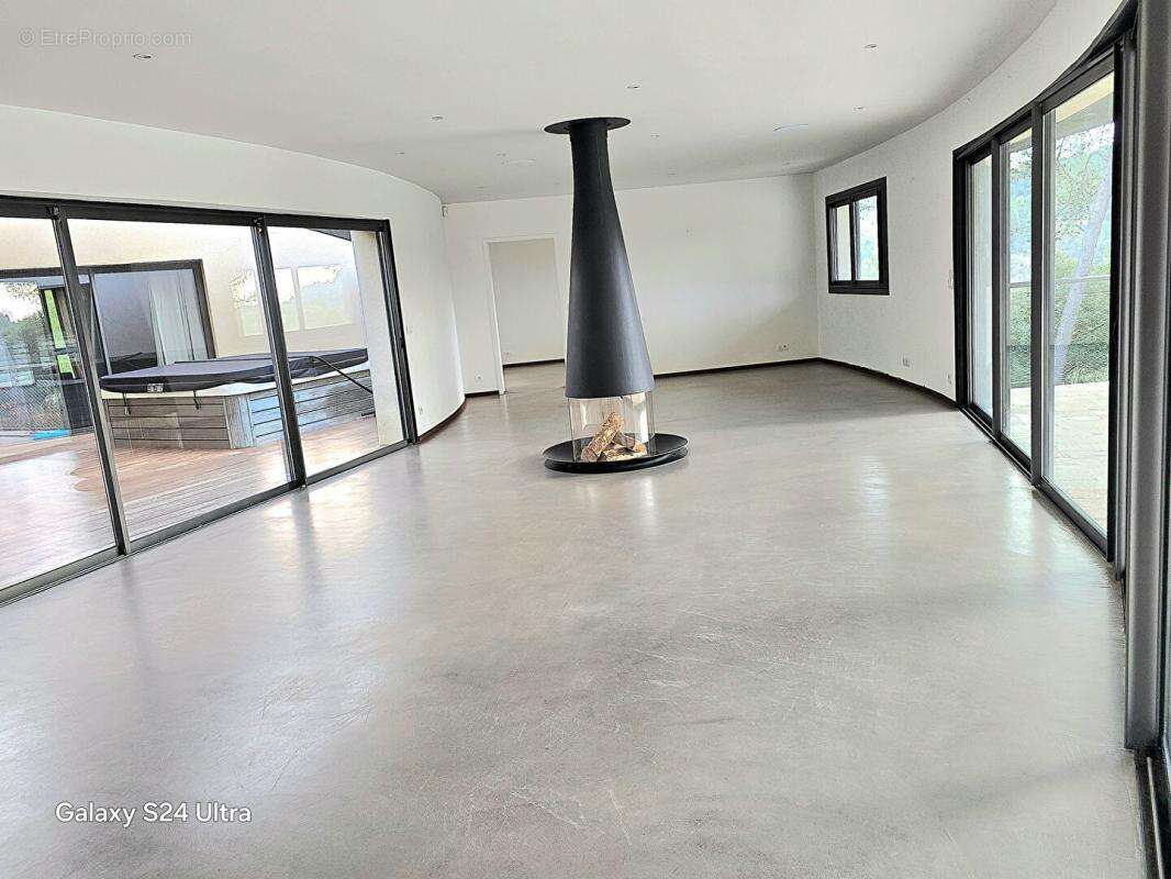 Maison à SAINT-GELY-DU-FESC