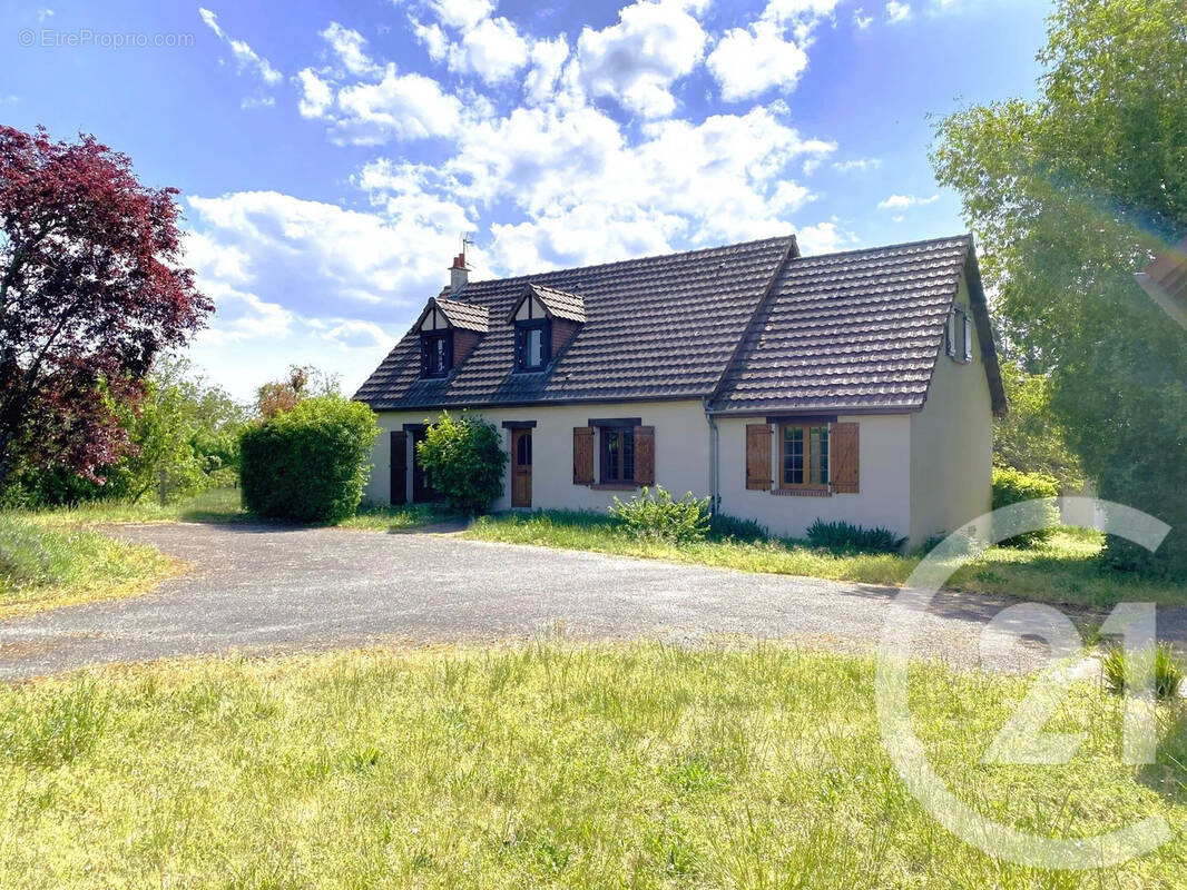 Maison à COSNE-COURS-SUR-LOIRE