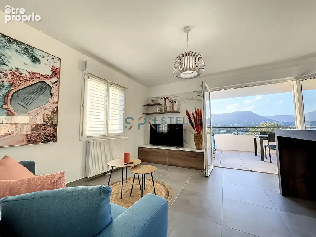 Grand T2 ultra récent avec garage et vue dégagée ! - photo 6