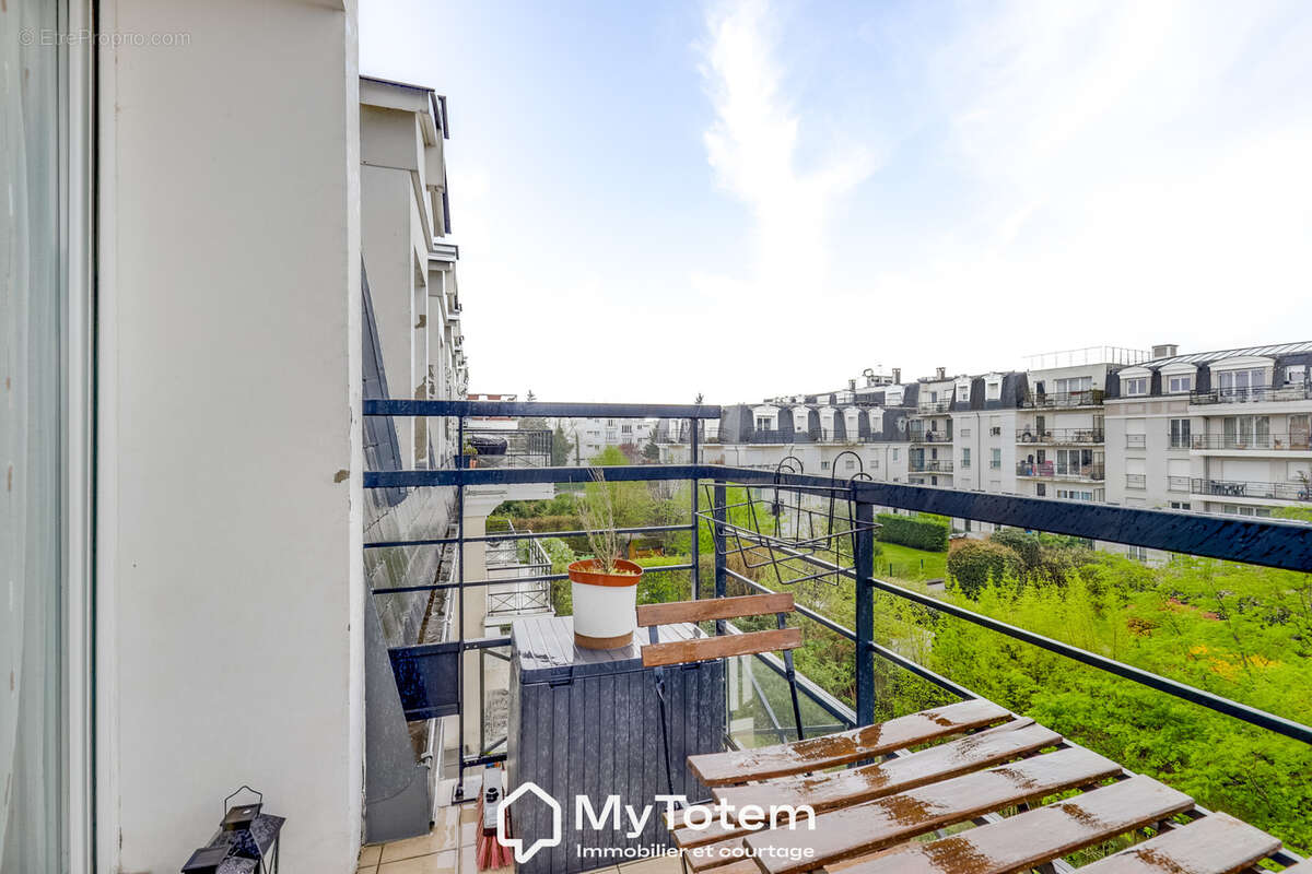 Appartement à SARTROUVILLE