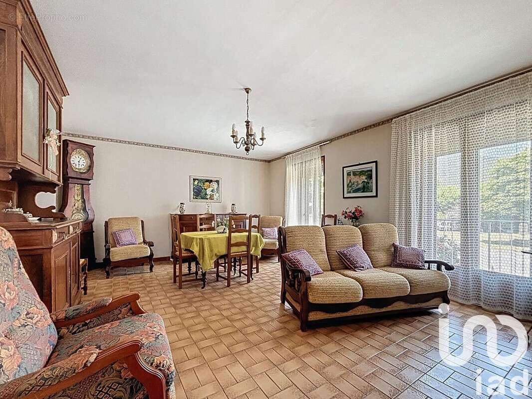 Photo 2 - Maison à RIOLS