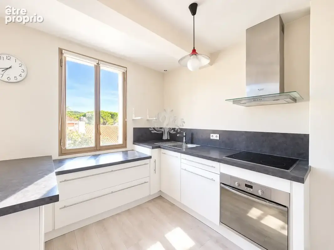 Appartement t2 - centre ville sanary sur mer - photo 2