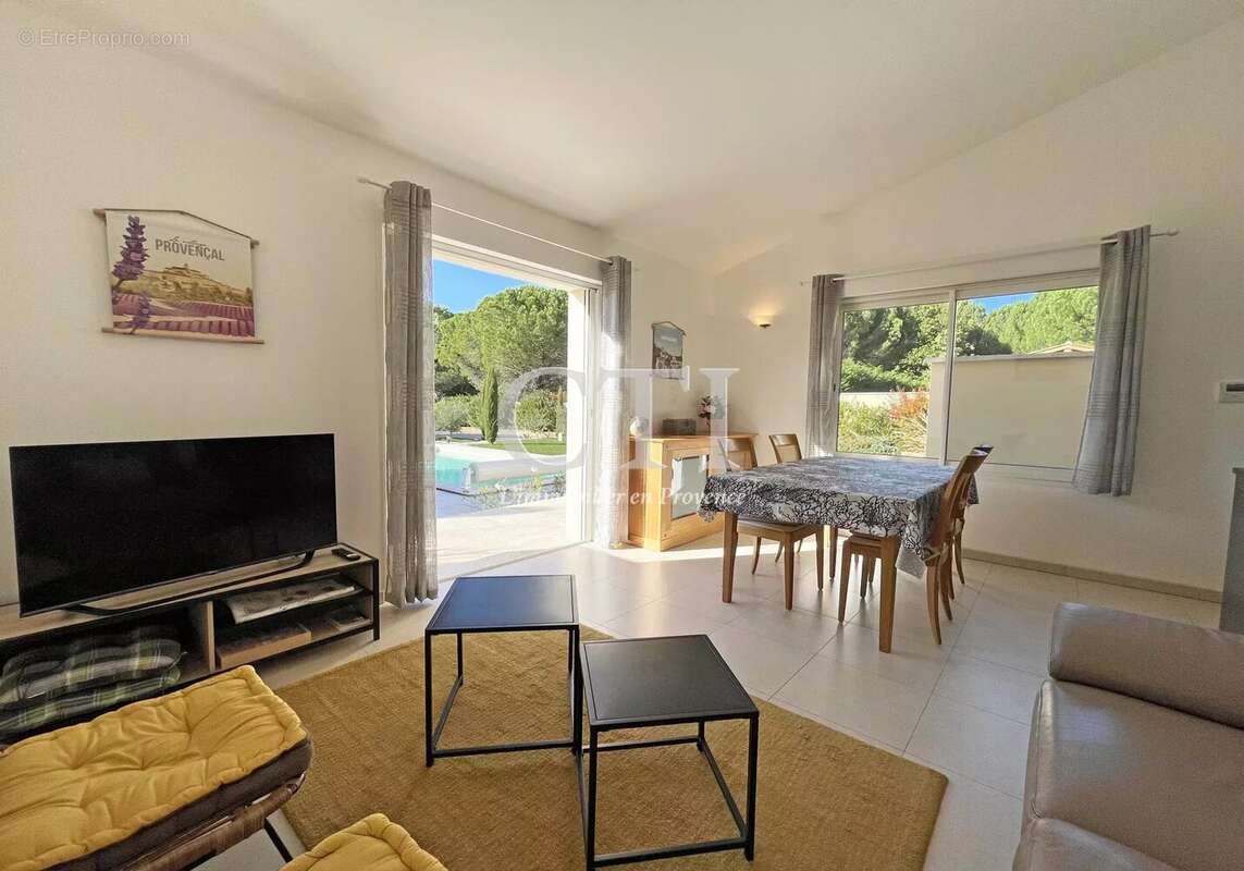 Maison à VAISON-LA-ROMAINE