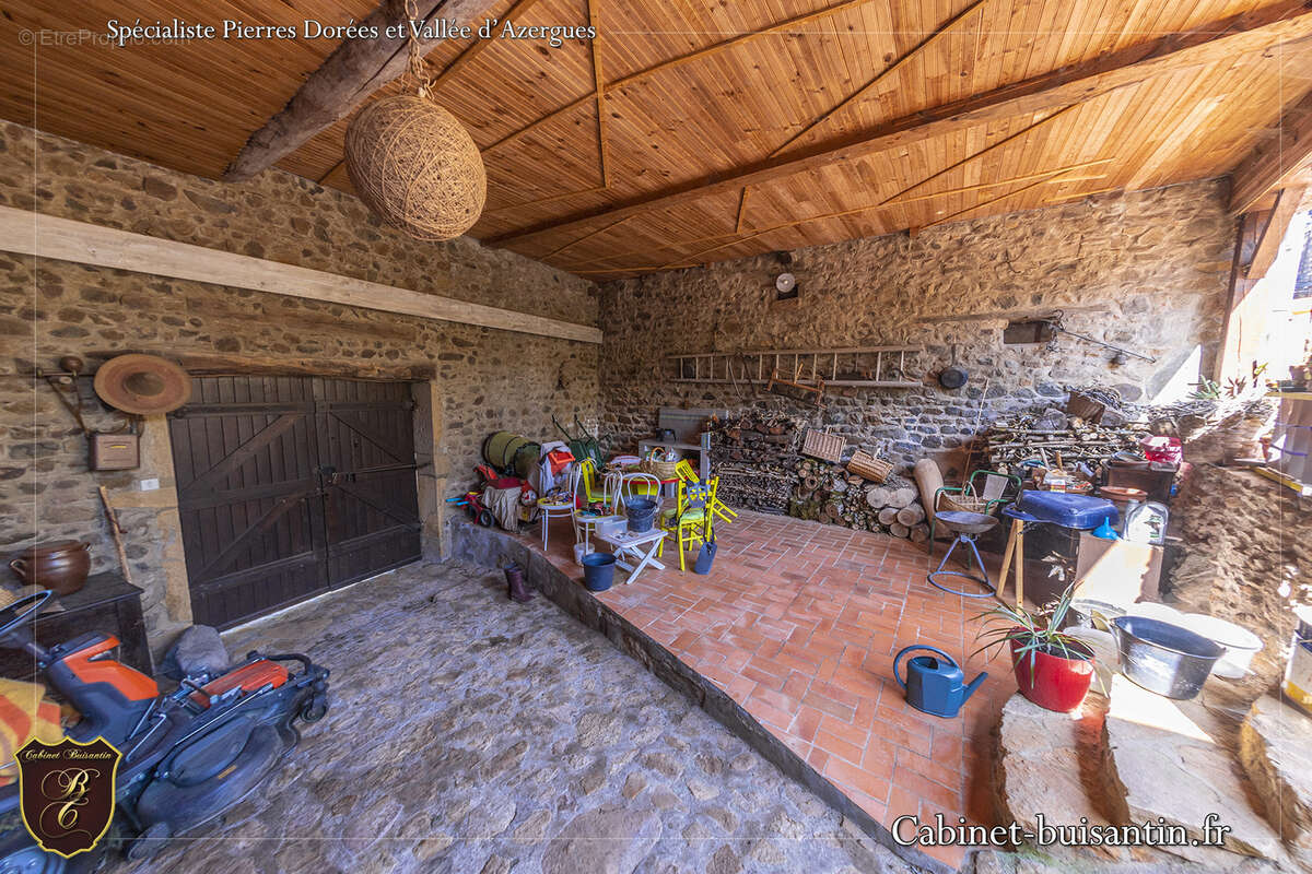 Maison à LETRA