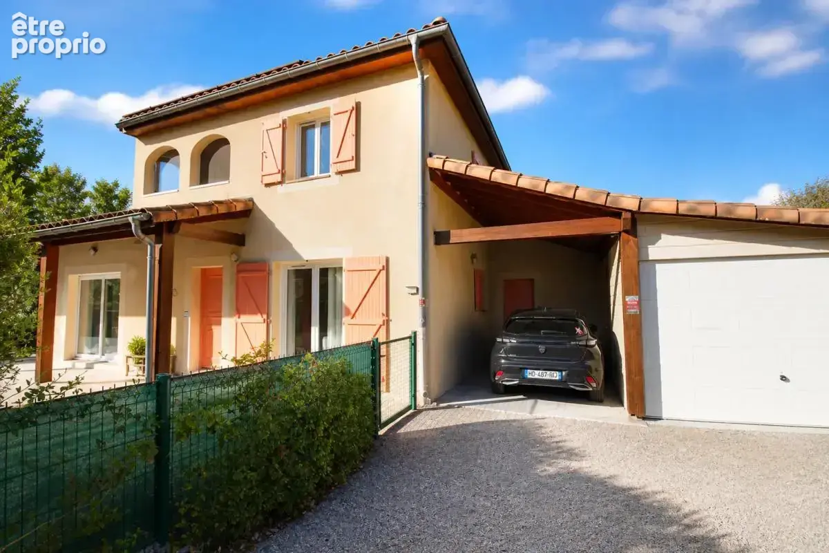 Maison de 6 pièces de 130 m² à Vallon-Pont-d'Arc - photo 2