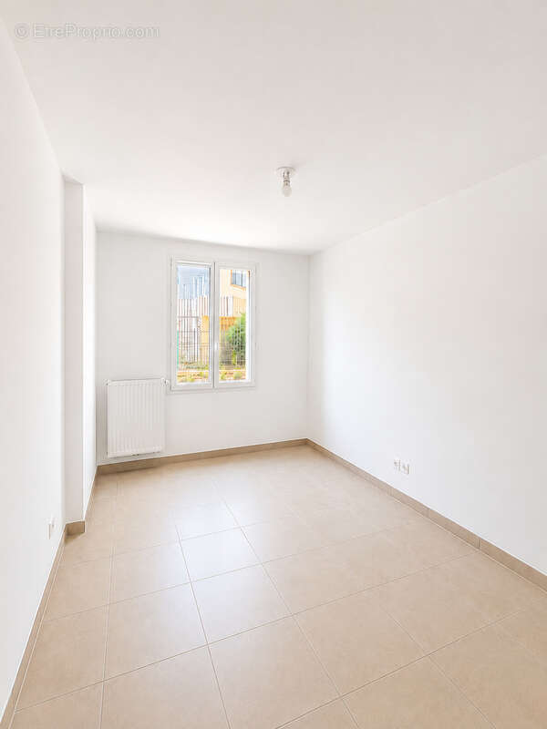 Appartement à PORT-DE-BOUC