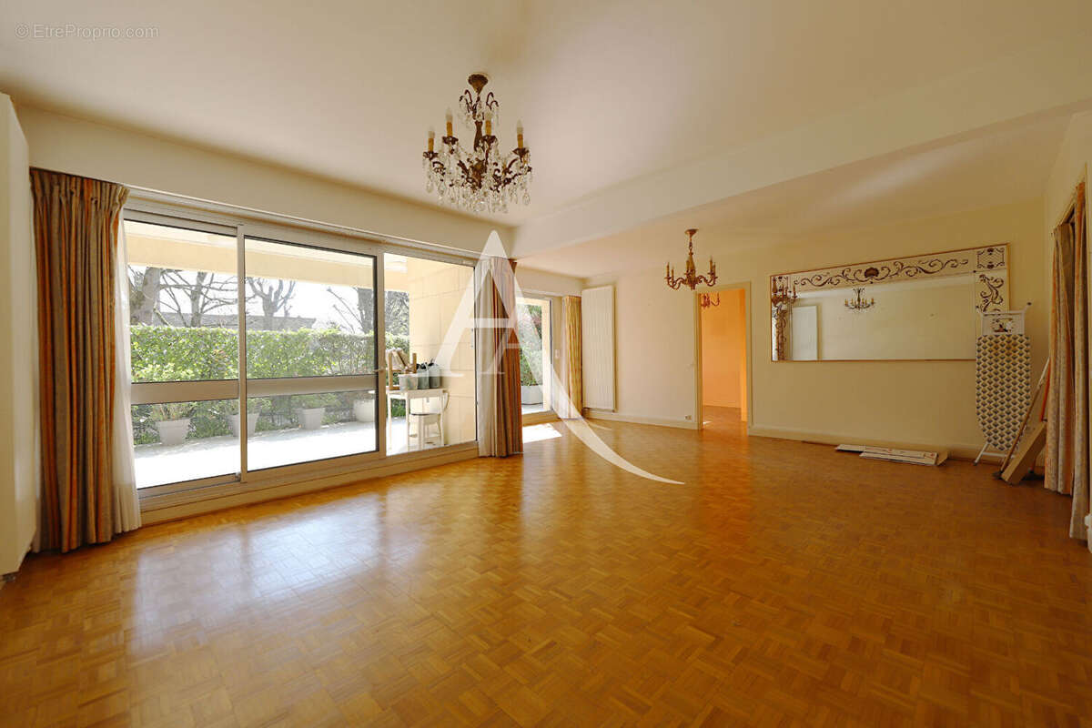 Appartement à LE VESINET