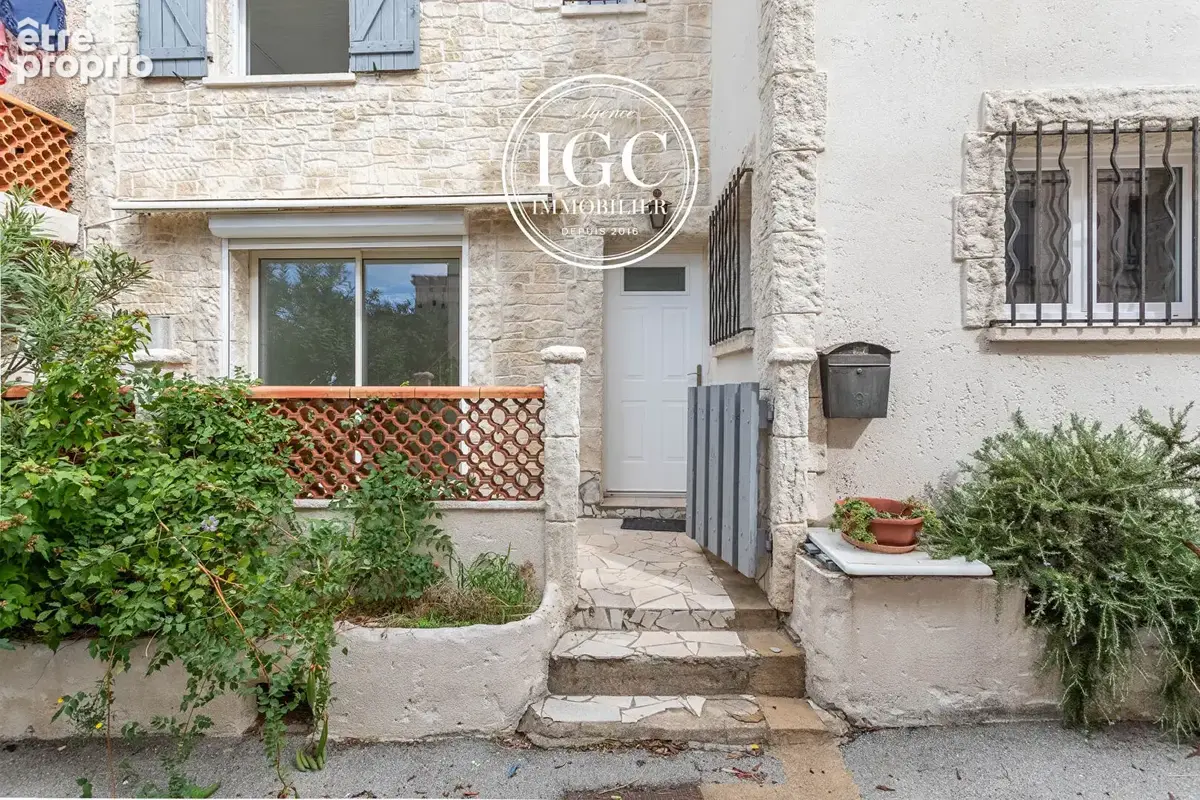 LA COURONNE  Maison de village T3  73 m2  Proximité mer - photo 3