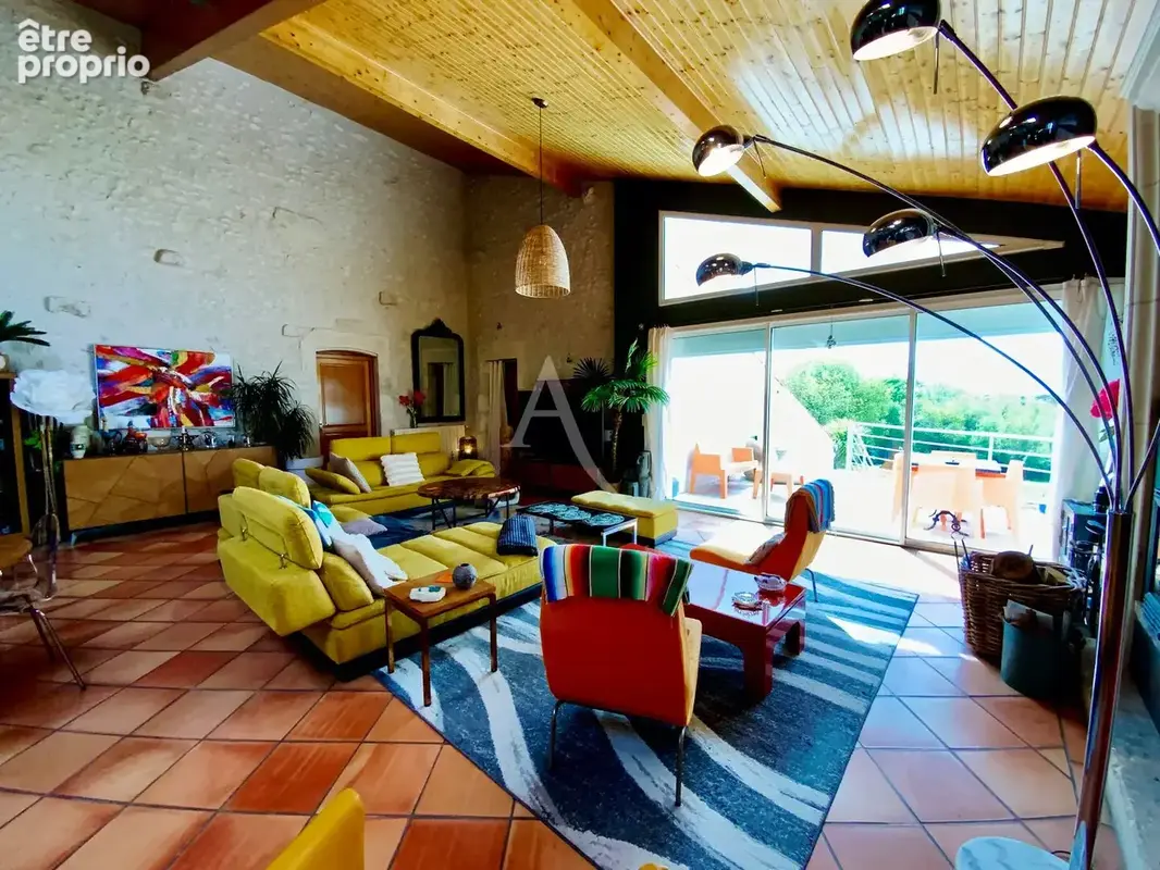 Propriété d'exception de plus de 300m² avec vue panoramique sur l'estuaire de la Gironde - photo 8