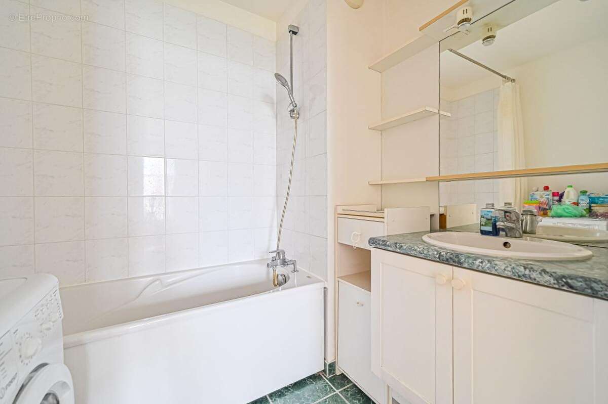 Appartement à PARIS-19E