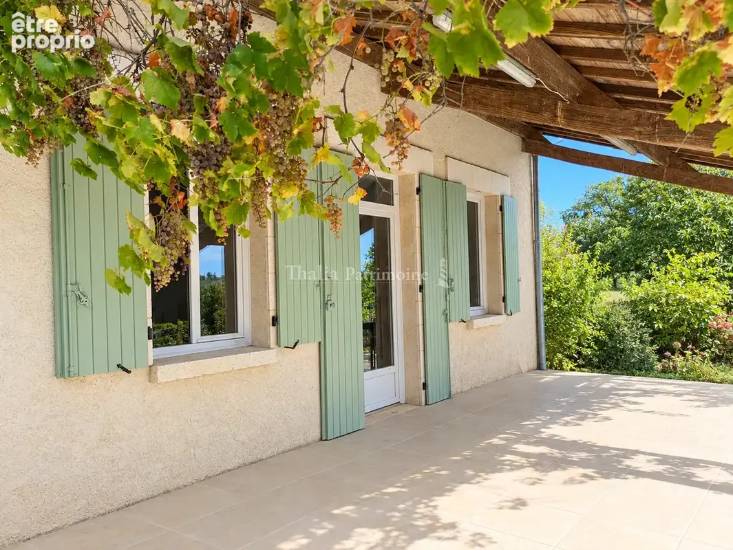 Maison de village, périgord vert, environ 180 m2, vue et calme, potentiel d’aménagement - photo 1