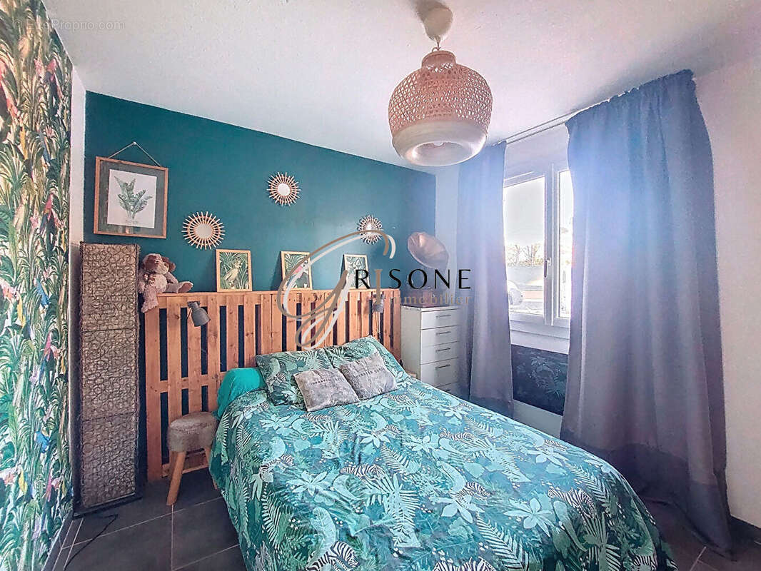 Appartement à SIX-FOURS-LES-PLAGES