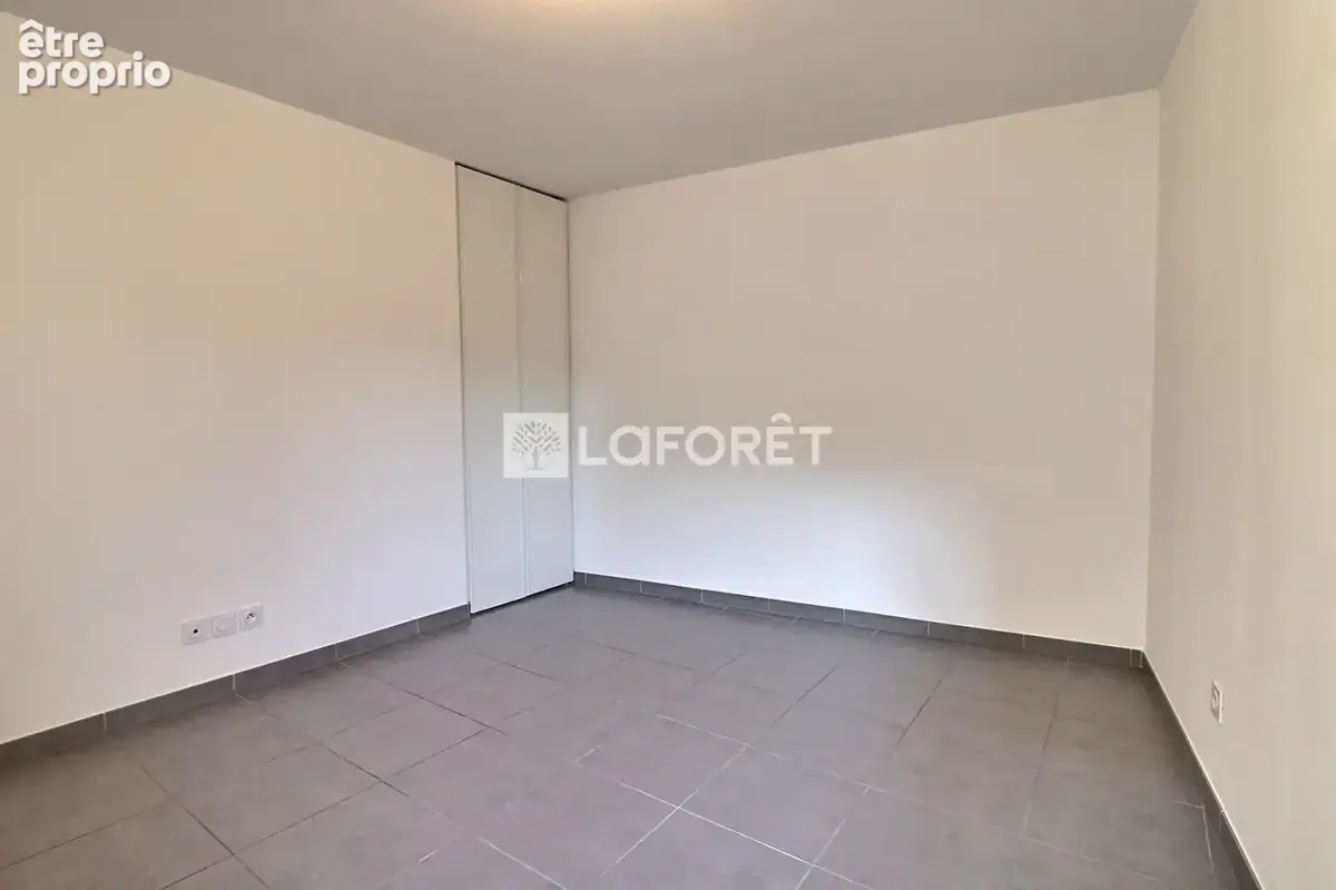 Appartement T3 avec balcon et garage à Toulon, résidence 2017 - photo 6