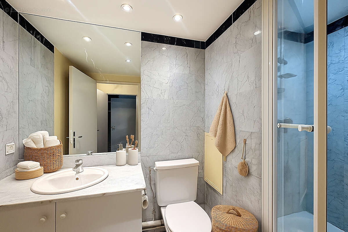 Appartement à SURESNES