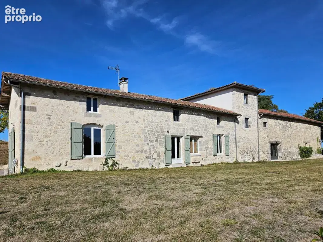Demeure de charme XVIIIe entièrement rénovée-334 m² habitables - terrain de 5382 m² - photo 2