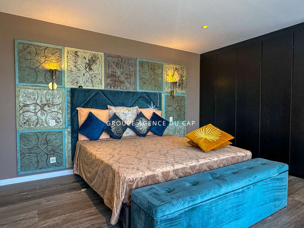 A vendre villa contemporaine vue mer piscine pool house chambres en suite les issambres - photo 8