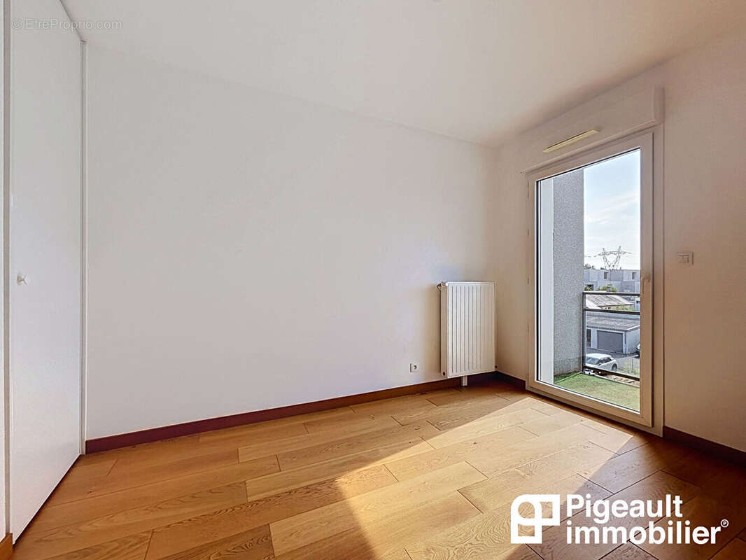 Maison - Appartement T4 en copropriété à vendre - Rennes - Quartier Lorient Saint-Brieuc - Double garage - Terrasse - photo 8