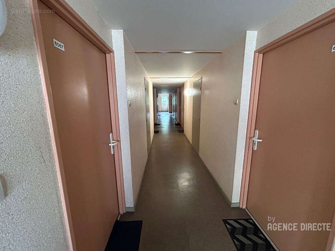 Appartement T2 34 m² - Quai de la Jonelière Nantes, exposé sud, parking en enfilade - photo 11