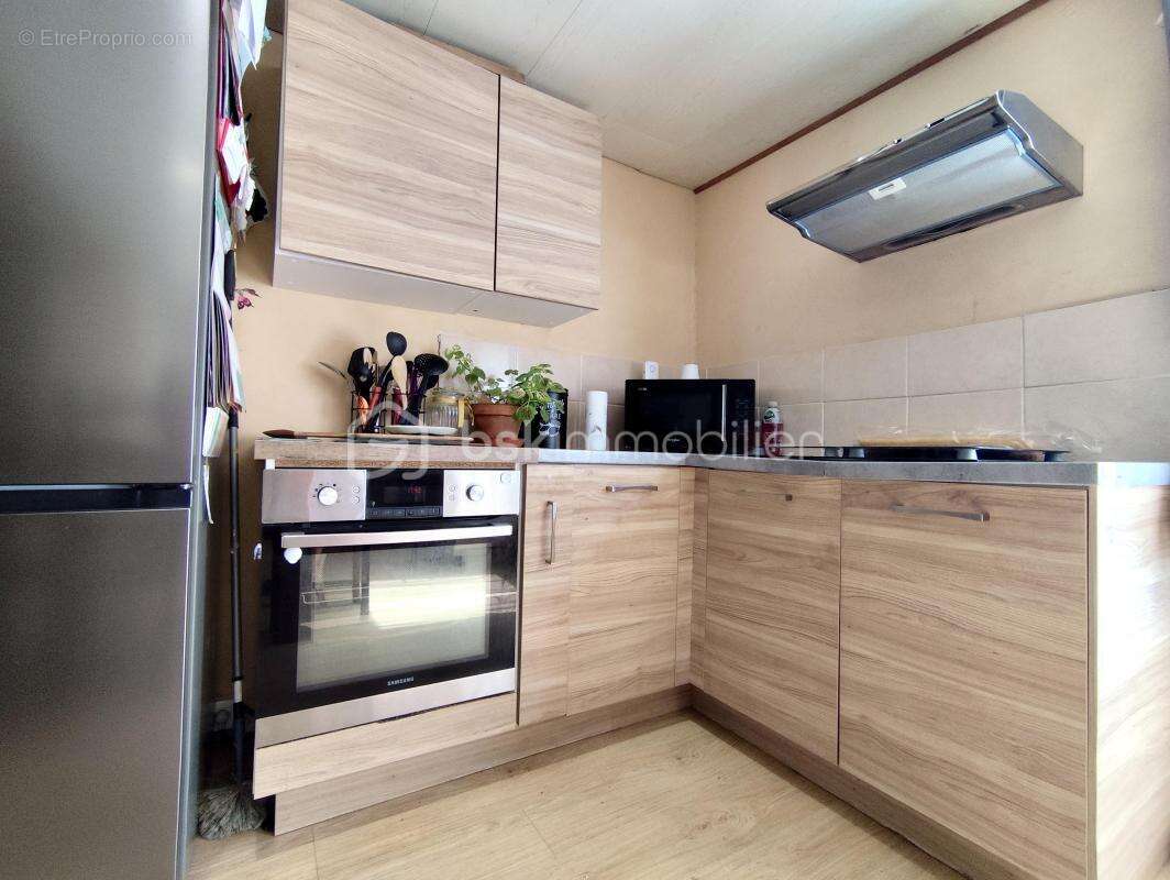 Maison à LA ROCHE-EN-BRENIL