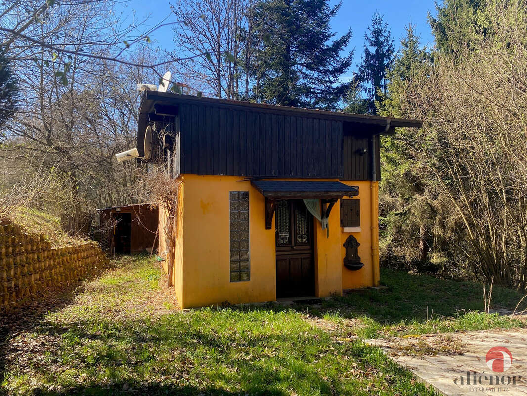 Maison à LA RIVIERE-ENVERSE