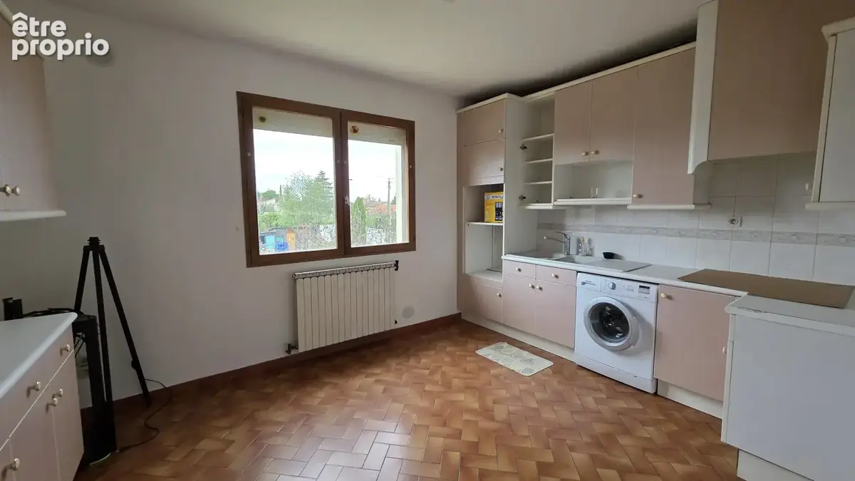 Quartier résidentiel maison T6 sur une parcelle de 1077m2 - photo 9