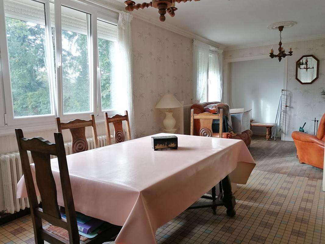 Maison à SAINT-SERVANT