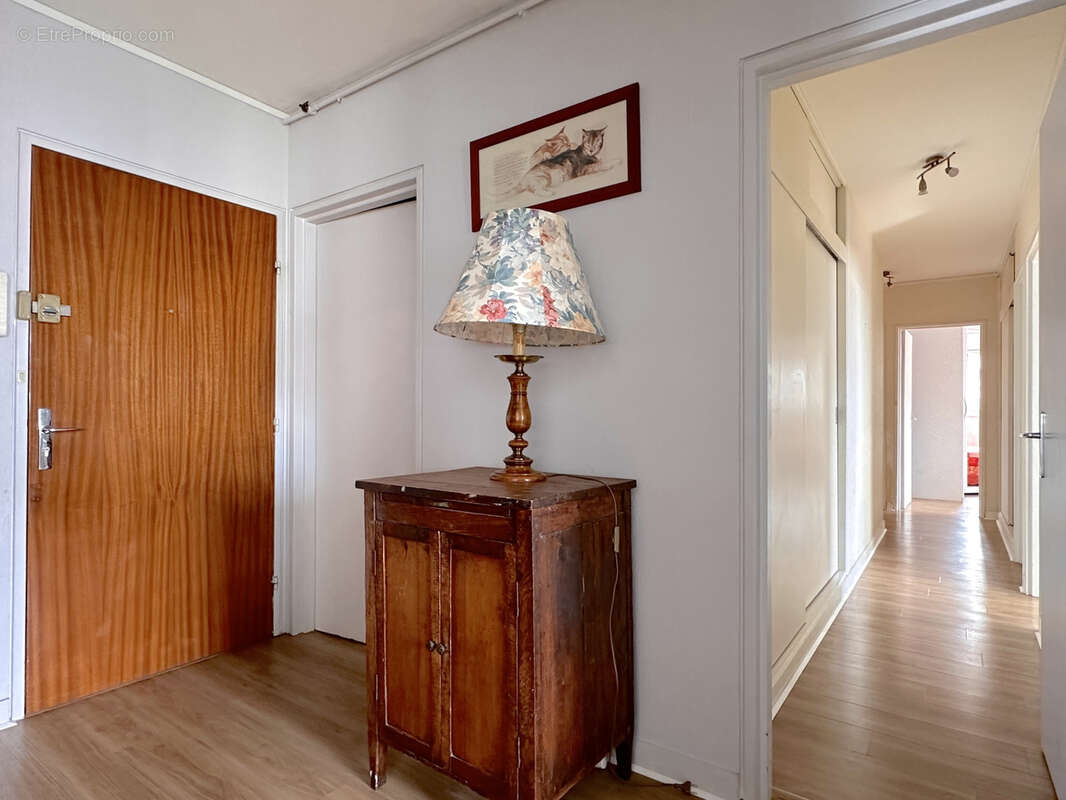 Appartement T4 de 88 m2, 3 chambres, loggia et parking - photo 13