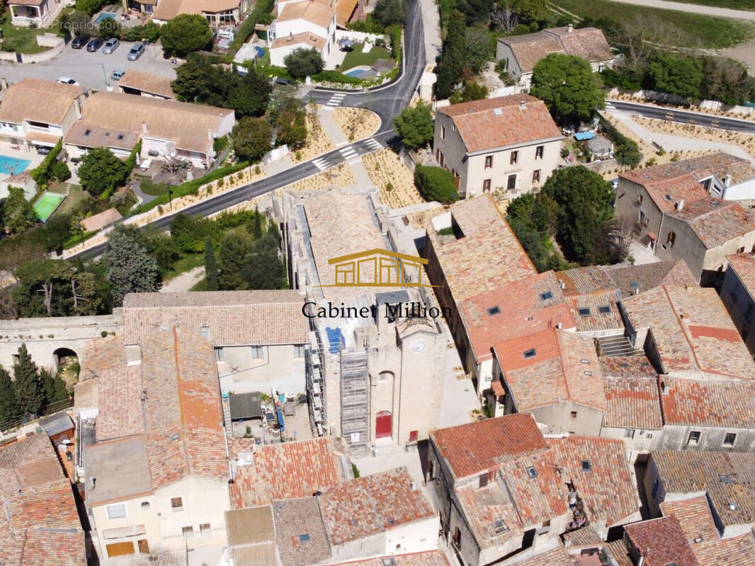 Maison à VIC-LA-GARDIOLE