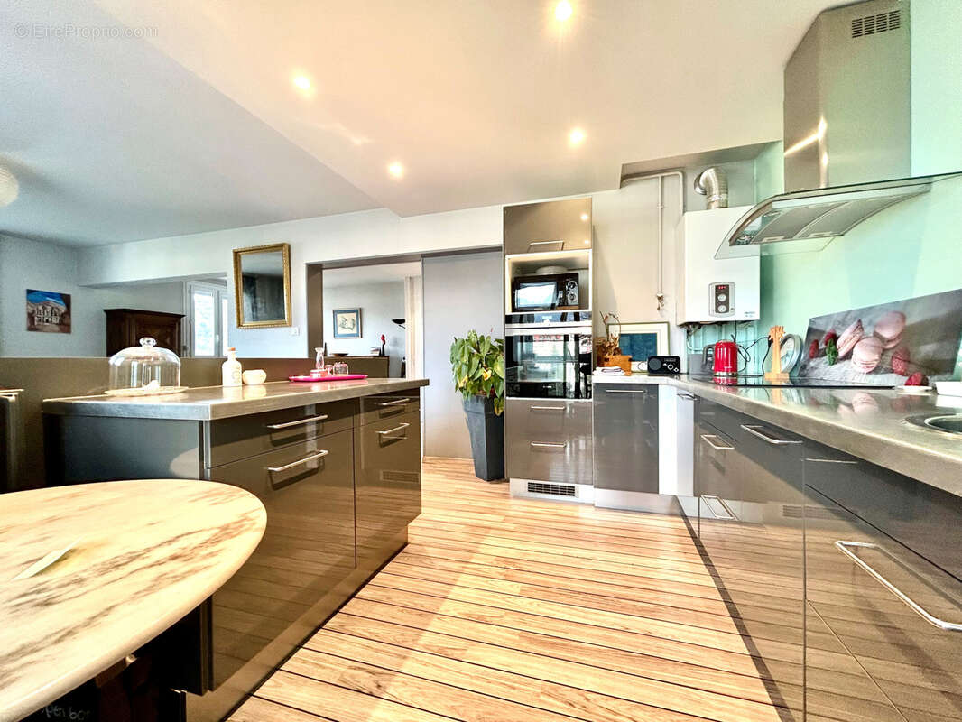 Appartement à SAINT-MARTIN-D'HERES
