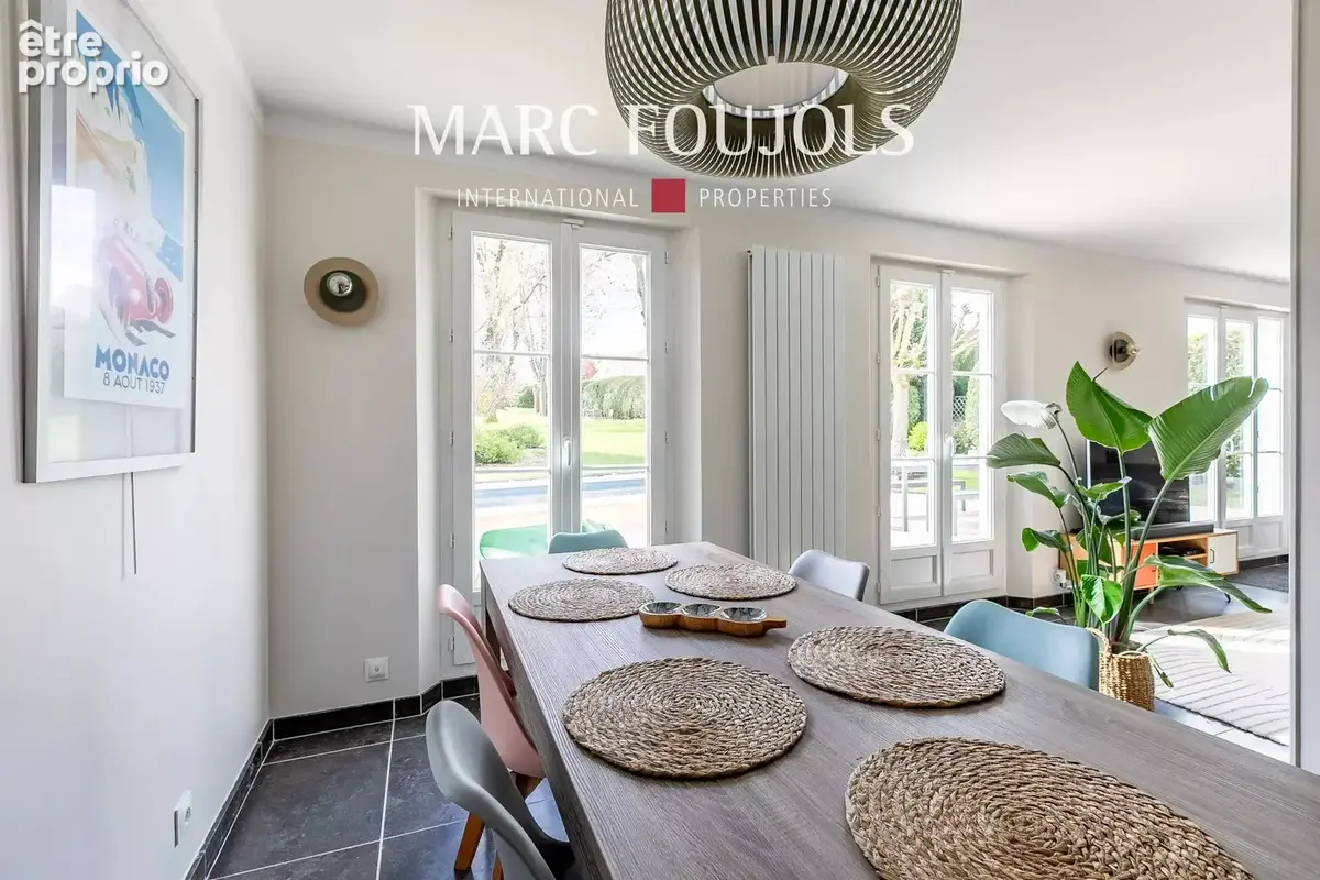 Maison familiale avec piscine et jardin plein sud - photo 9