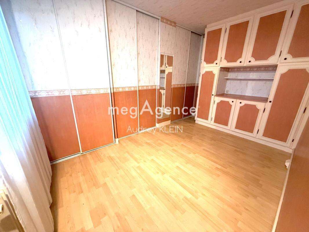 Maison à SAINT-JULIEN-DU-SAULT