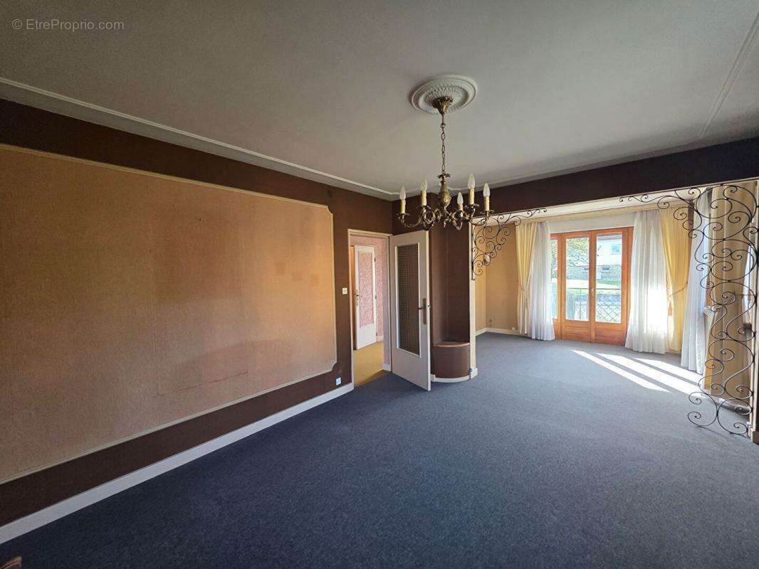 Maison à L&#039;ISLE-SUR-LE-DOUBS