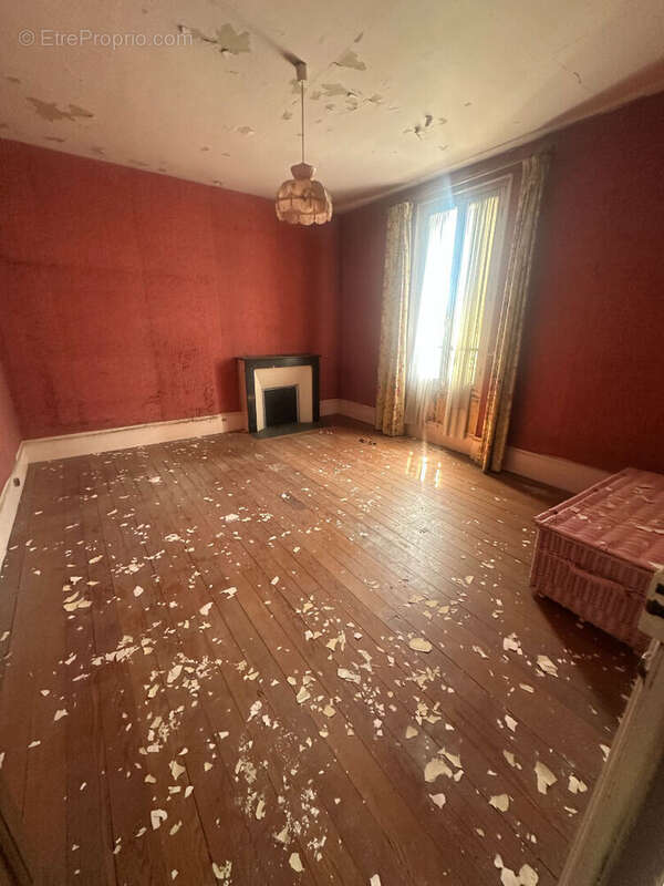 Maison à COULOMMIERS