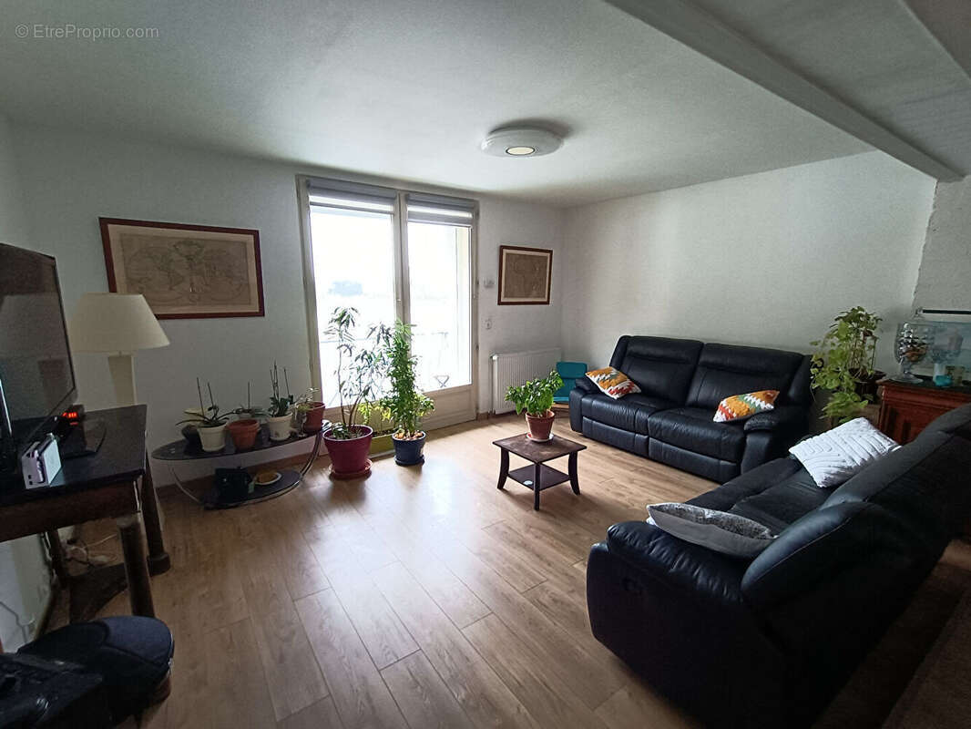 Appartement à TONNAY-CHARENTE