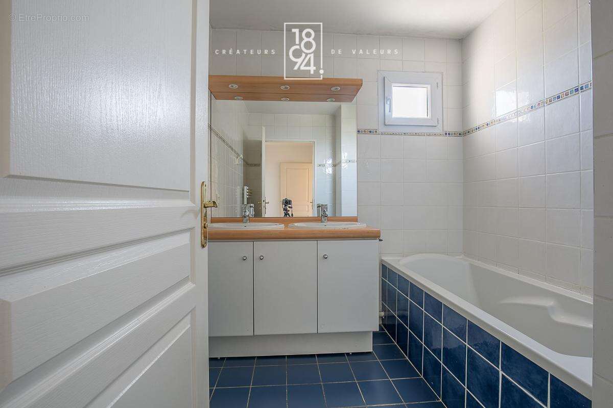 Appartement à MARSEILLE-12E