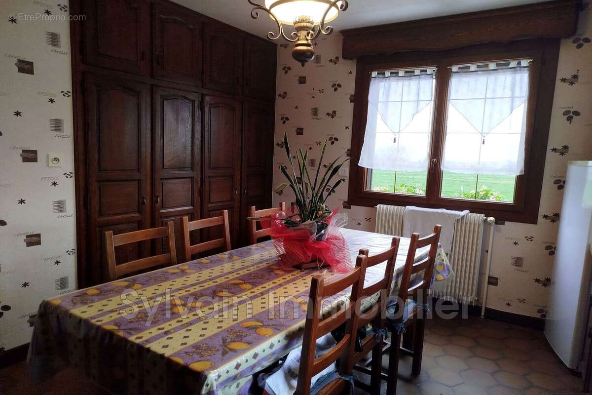 Maison à FORGES-LES-EAUX