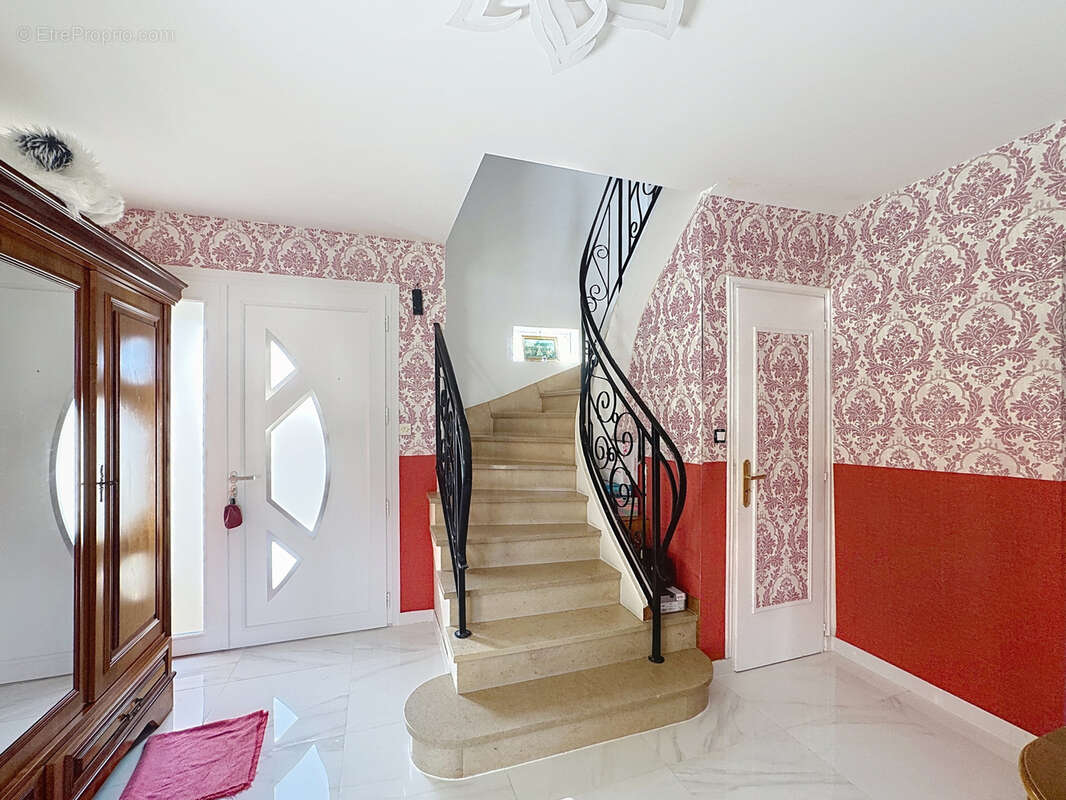 Maison à MONTMIRAIL