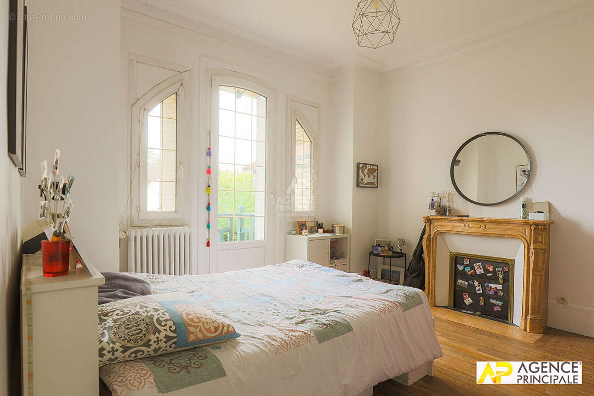 Maison à MAISONS-LAFFITTE
