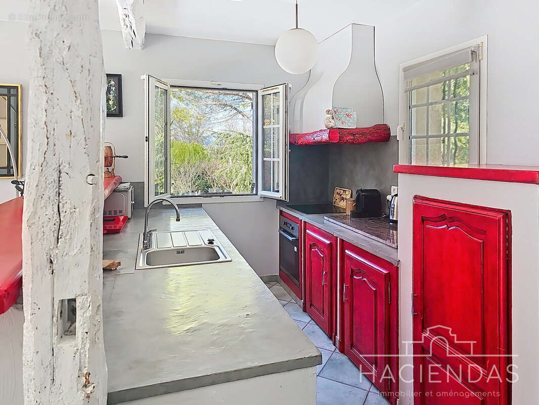 Maison à MEYRARGUES