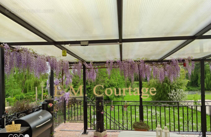 Maison à MEZIERES-LEZ-CLERY