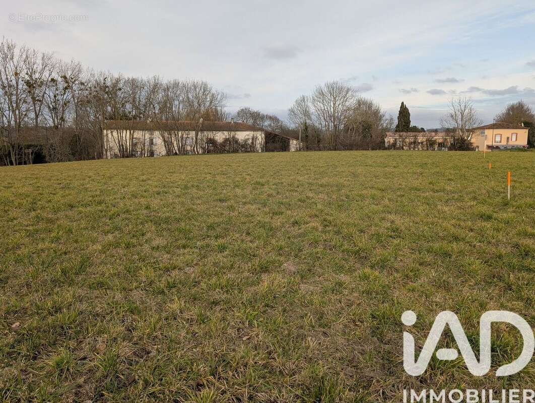 Photo 4 - Terrain à LES PUJOLS