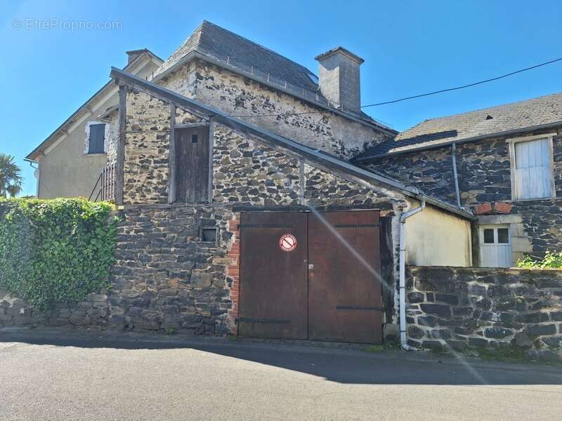 Maison à PLEAUX