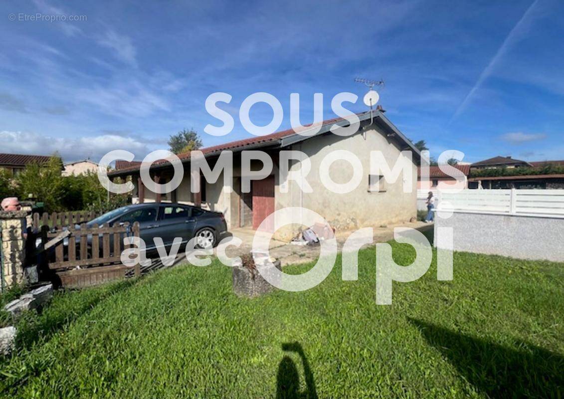 Maison à CAILLOUX-SUR-FONTAINES