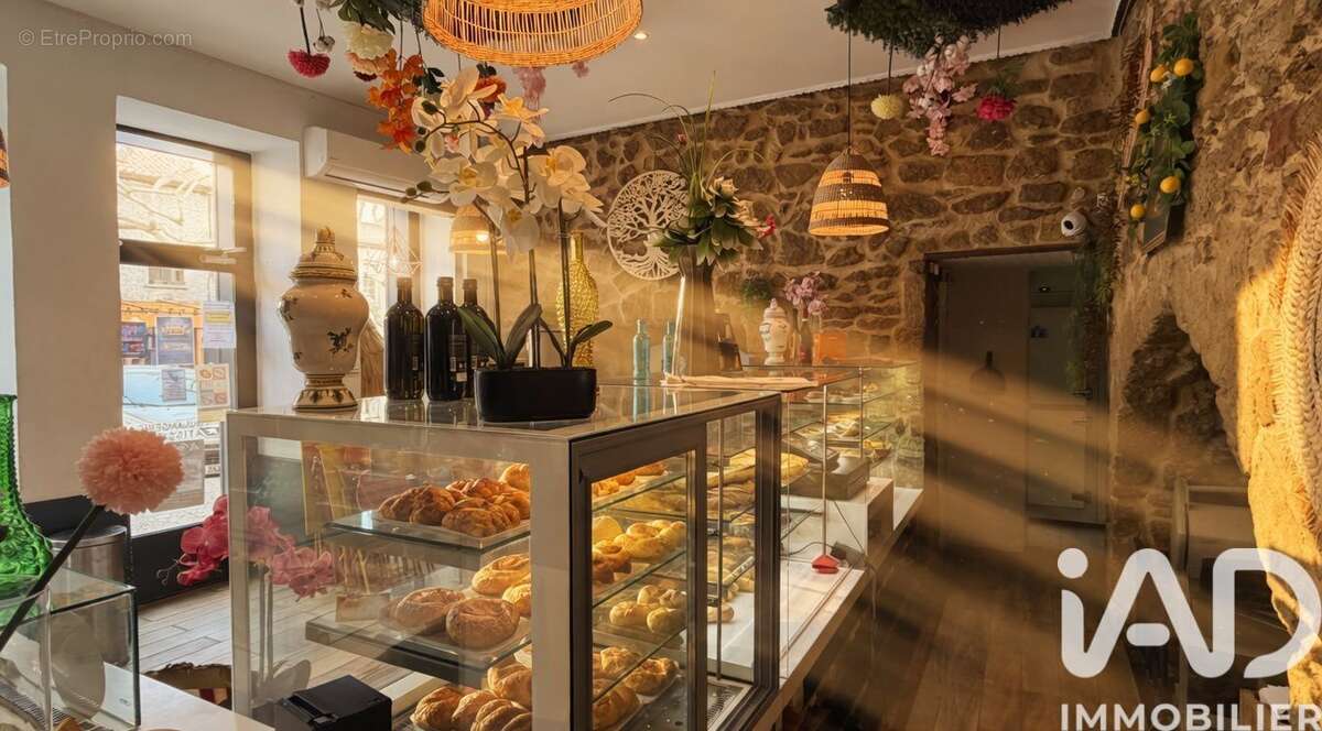 Photo 4 - Commerce à AUBIGNAN