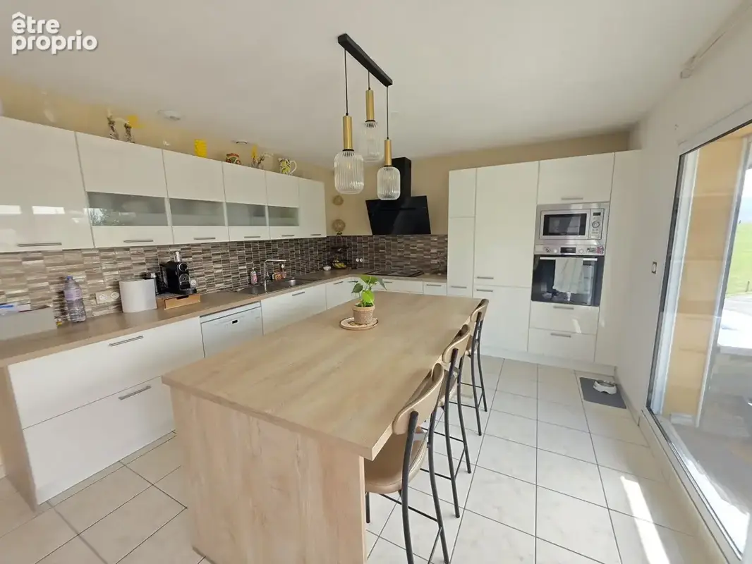 Appartement Dommartin 3 pièce(s) 108.34 m2 - photo 3