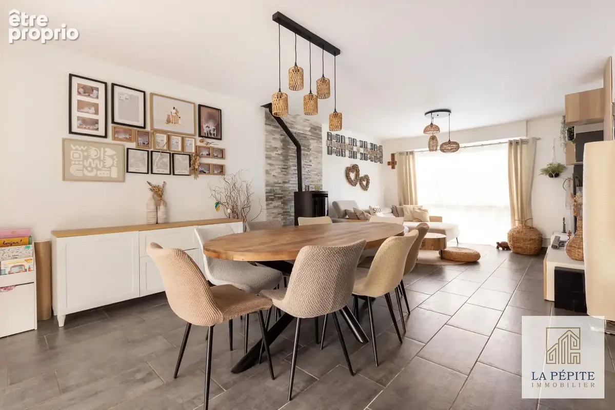 EXCLUSIVITE - Maison semi individuelle de 106m2 - 4 chambres - 1 bureau - jardin - garage - 2 places de statio - photo 12