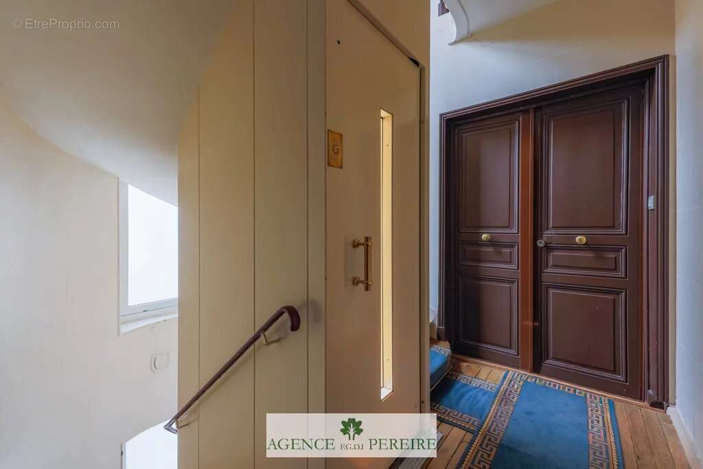 Appartement à PARIS-17E