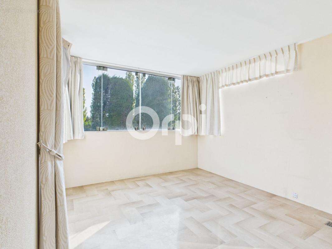 Appartement à MANDELIEU-LA-NAPOULE