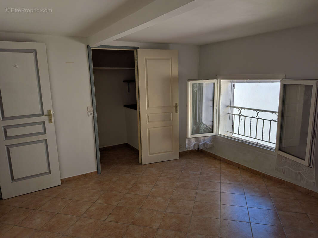 Maison à SOLLIES-TOUCAS