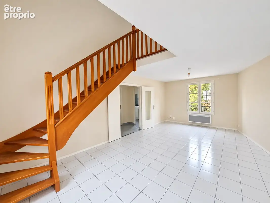 Duplex centre ville de Senlis avec une chambre et une place de stationnement  dans une résidence sécurisée - photo 2